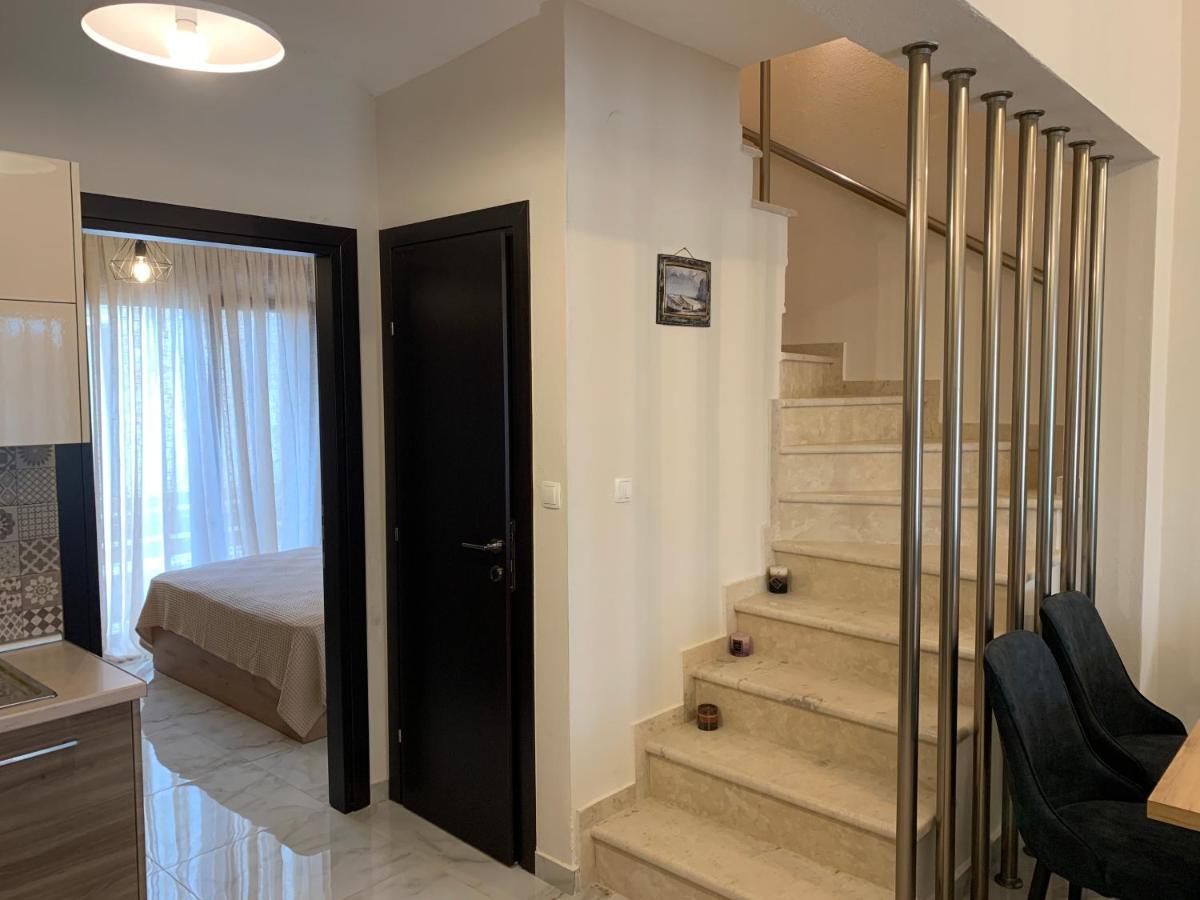 Modern Family House By The Sea Apartment Nikiti  Exterior photo